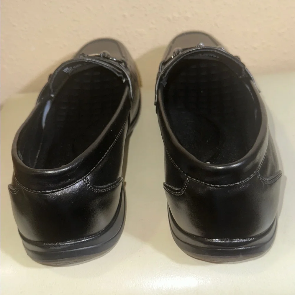 Van Heusen Loafers Size 10M